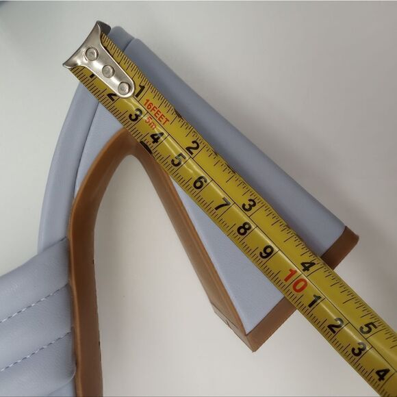 EUC ABOUND Pearl Cross Band  Blue Feather Open Toe Sandals 4.25" Block Heel 9.5 - Picture 2 of 12